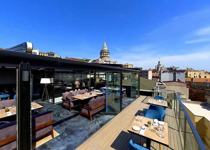 Walton Galata Отель