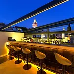 Walton Galata
