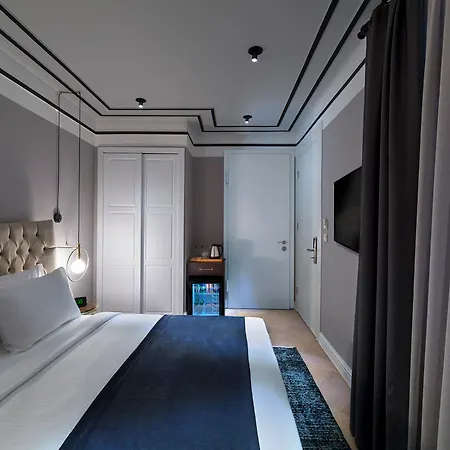 Walton Galata Hotel 4*