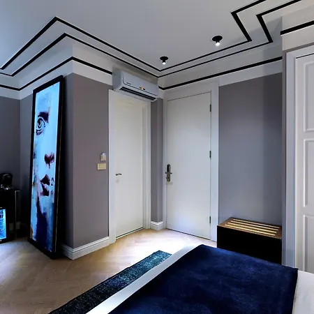 Walton Galata מלון 5*