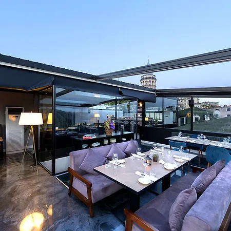 Walton Galata מלון 5*