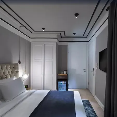 Walton Galata Hotel 4*