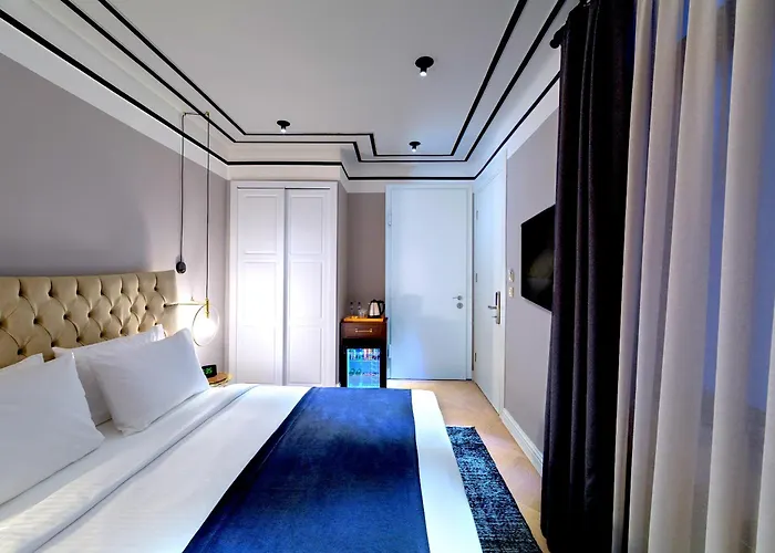 Walton Galata Отель