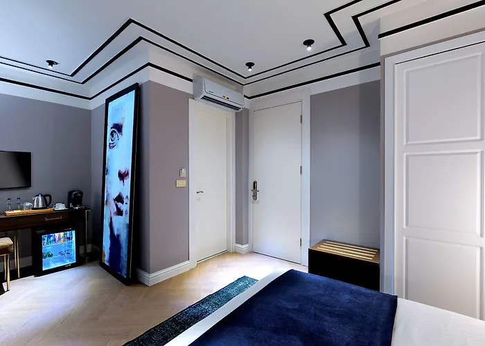 Walton Galata Отель