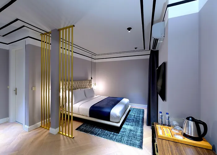 Отель Walton Galata 5*