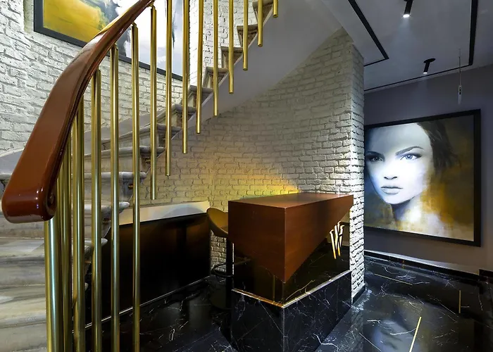 Отель Walton Galata 5*