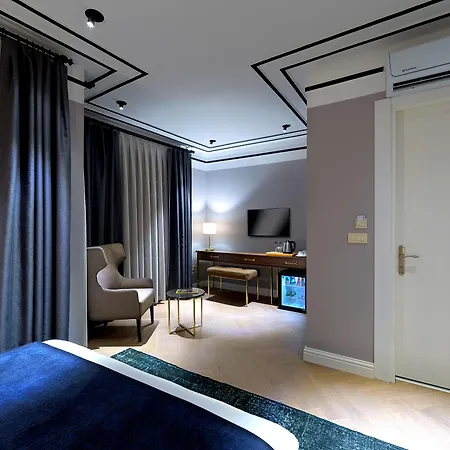 Walton Galata Hotel 4*